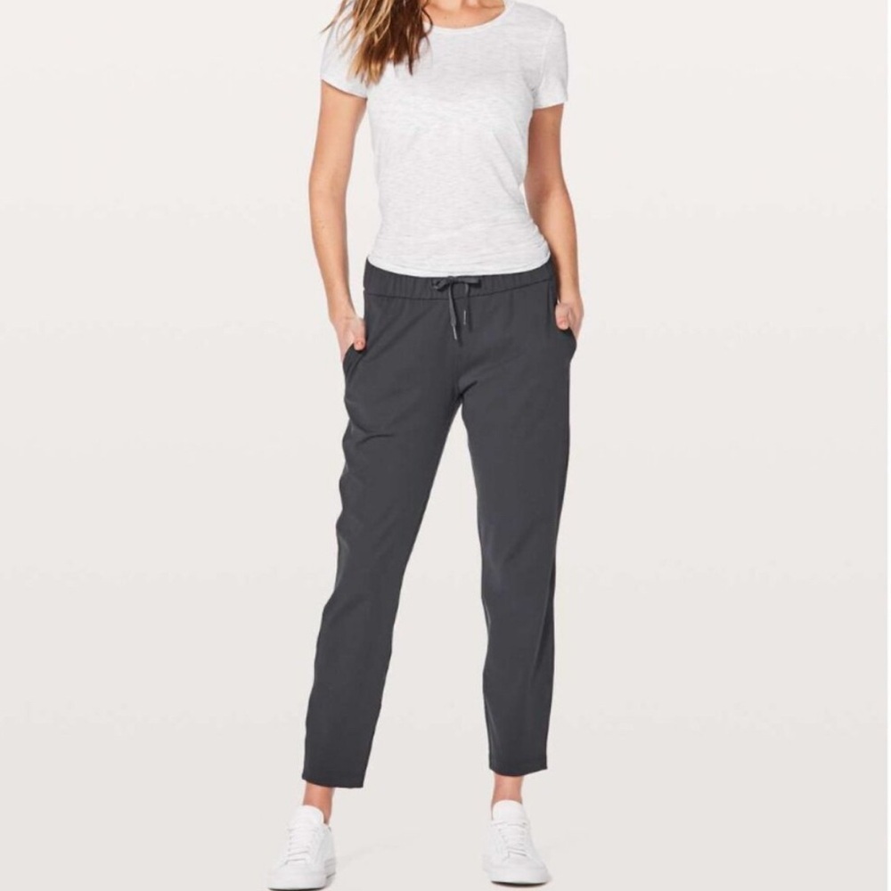 lululemon athletica Charcoal Ankle On The Fly Pant, Like New